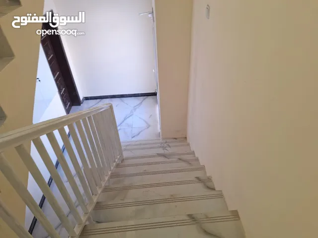 300m2 More than 6 bedrooms Townhouse for Sale in Southern Governorate Eastern Riffa