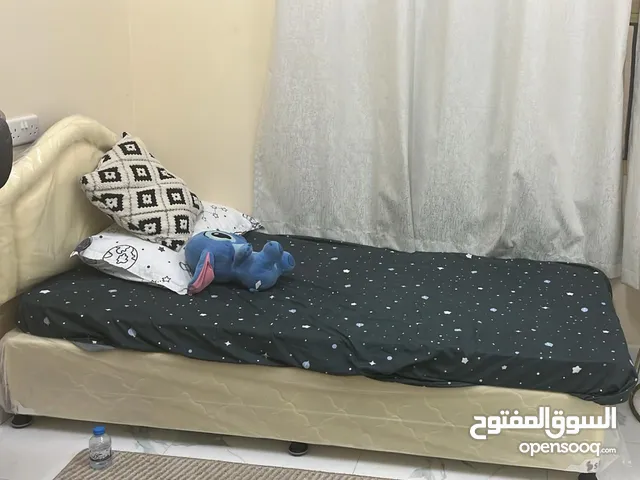 كرفايه مستخدمه شي بسيط جدا ونظيفه