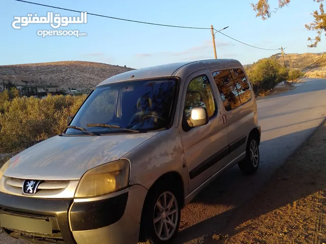 بيجو بارتنر 2008