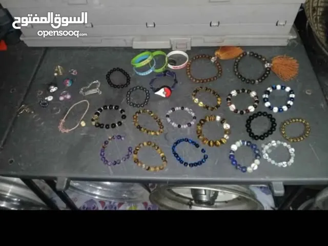 اساور وميداليات وخوات من اليابان
