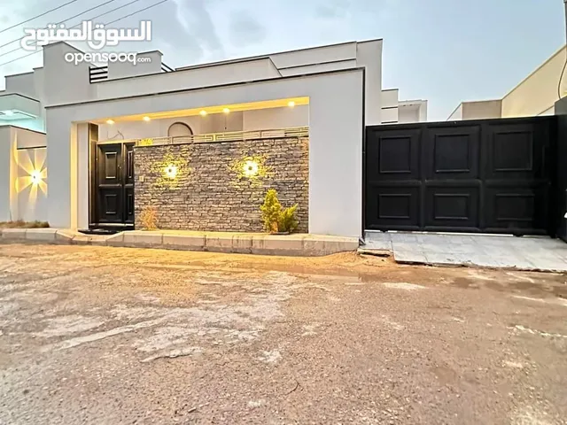 258 m2 4 Bedrooms Townhouse for Sale in Tripoli Ain Zara