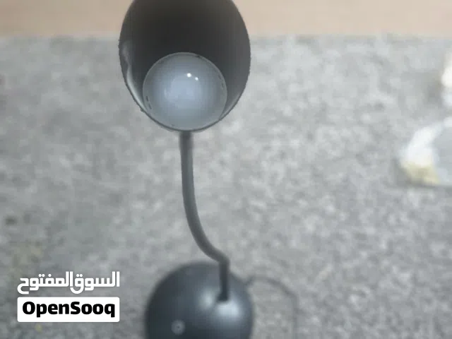 desk lamp.