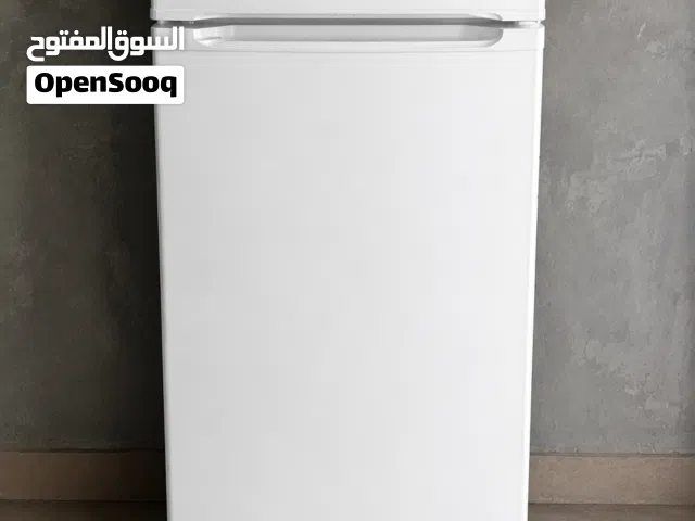 ثلاجة مستخدمة نظيفة