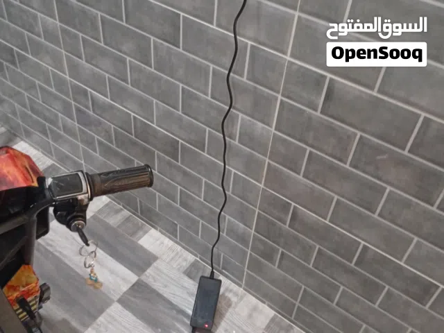 سكوتر درفت نظيف لكن في عتب واحد يشتغل نص ساعه ثم يطفئ