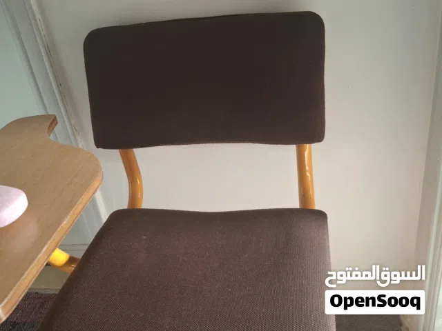 كرسي دراسة او معاهد بحاله جيده جدا ولا غلطة تقيل ومتين
