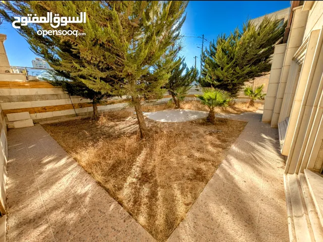 330 m2 4 Bedrooms Apartments for Sale in Amman Deir Ghbar