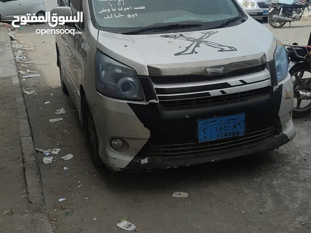 Used Toyota Voxy in Al Hudaydah