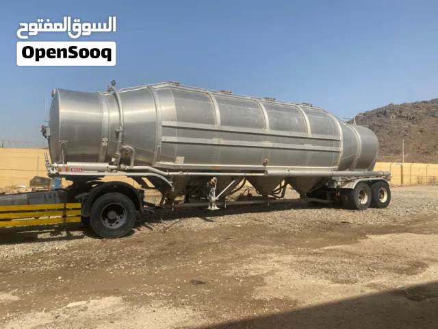 صهريج مواد سائبة جافة مضغوط DRY BULK PNEUMATIC TANK من شركة هايل الأمريكية الأصلي HEIL CO. TANK