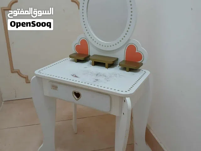 Kids dressing table pickup juffair  WhatsApp