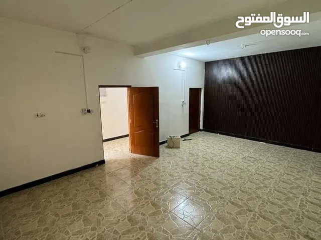 280 m2 5 Bedrooms Townhouse for Rent in Basra Saie