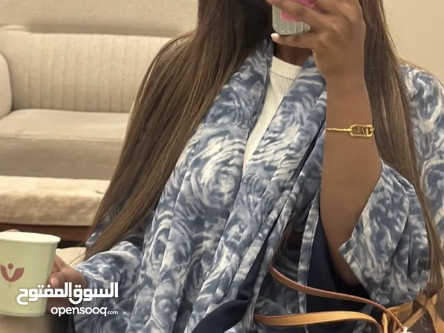 عبايات ودريسات للبيع من مشغلي الخاص