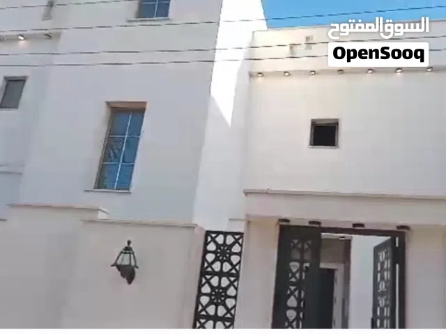 منزل ارضى وثلاثة شقق للبيع الحاراتى زويتة عين زارة