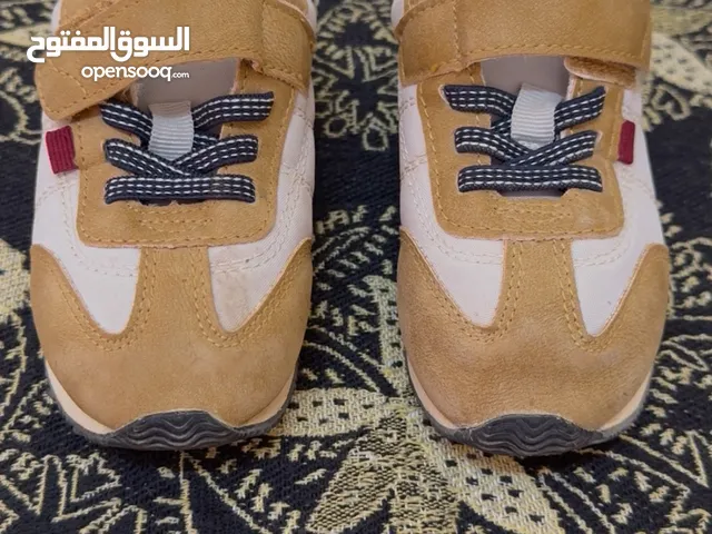 شوز ماركه بالألوان جميله
