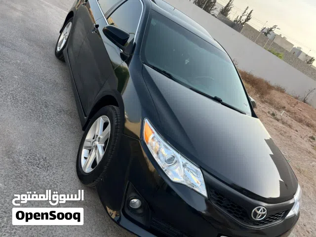 تيوتا كامري موديل 2014 فل مصكر ضربتها خفيفه بروانطي امامي