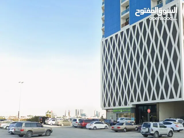 فرصه لفتره محدوده ارض بمساحه كبيره وموقع متميز خلف نستو وأبراج الواحه بإطلالة على الخور مباشره