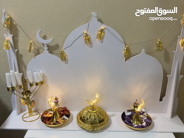 زينة رمضان مع مجسم لمسجد