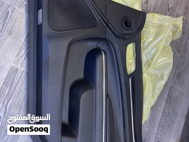 ابطانه ابواب اوباما امامي مالs نظيفات لون اسود