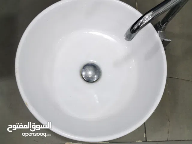 مغسلة (حوض) تصلح لصالونات وبيوت مستعملة استعمال خفيف