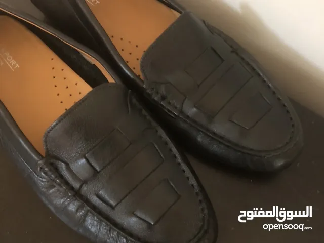 شوز طبي RockPort & ecco جلد طبيعي مريح شبه جديد غير ملبوس أوروبي نوعية ممتازة للبيع