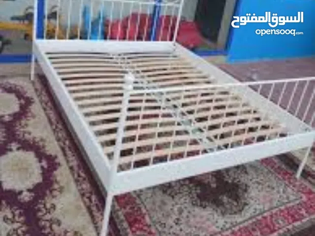 سرير للبيع متر و40 في 100 مترين من ايكيا