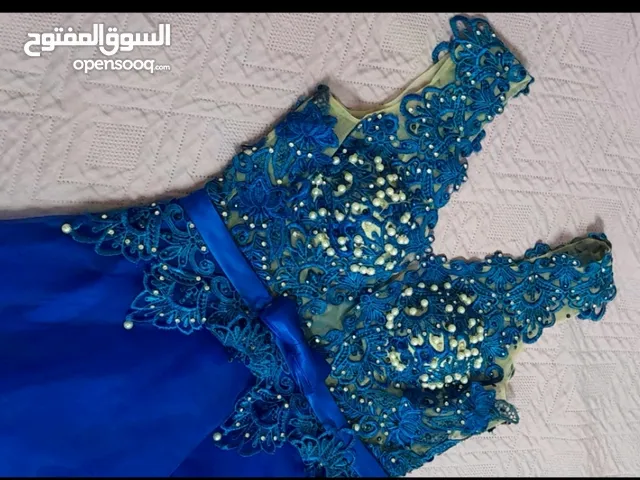 فستان سهرة مستعمل مرة واحدة بحالة جيدة لون أزرق نيلي طويل
