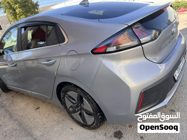 2022, هيونداي, ايونيك, Standard