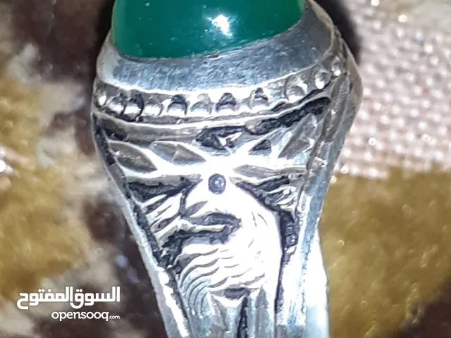 خاتم فضة استرلينيه مدعم بالعقيق الاخضر الطبيعي