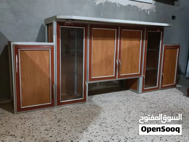 مطبخ معلق الالمونيوم بحاله ممتازه