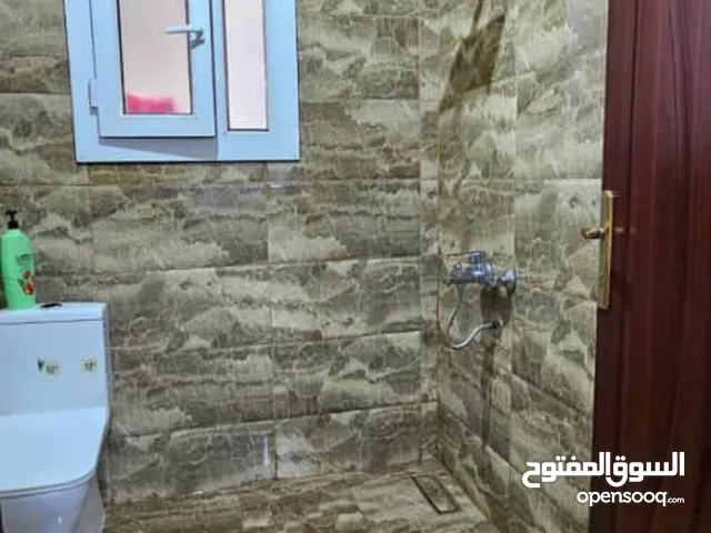 200 m2 4 Bedrooms Apartments for Rent in Benghazi Al-Majouri