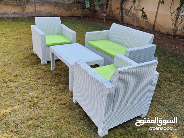 جلسة خارجية راتان من البلاستيك المقوى