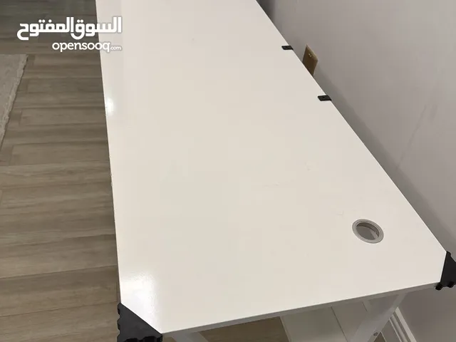 طاوله للبيع نظيفه 130