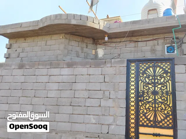 130 m2 2 Bedrooms Townhouse for Sale in Basra Baradi'yah