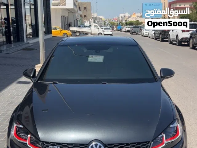 2017 فولكسفاغن جولف Golf