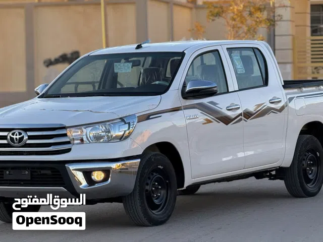 تويوتا هايلوكس 2024  محرك 2.7 سيارة حالة الدار ماشيه 20 الف كم