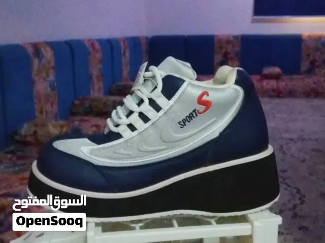 احذية للبيع