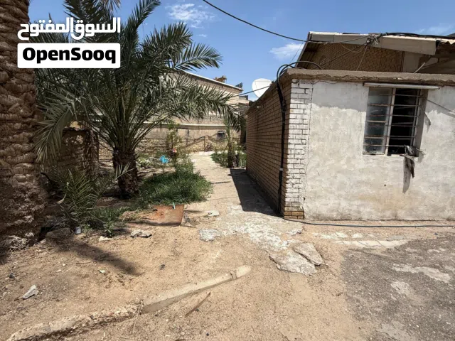 860 m2 2 Bedrooms Townhouse for Sale in Basra Najibiya