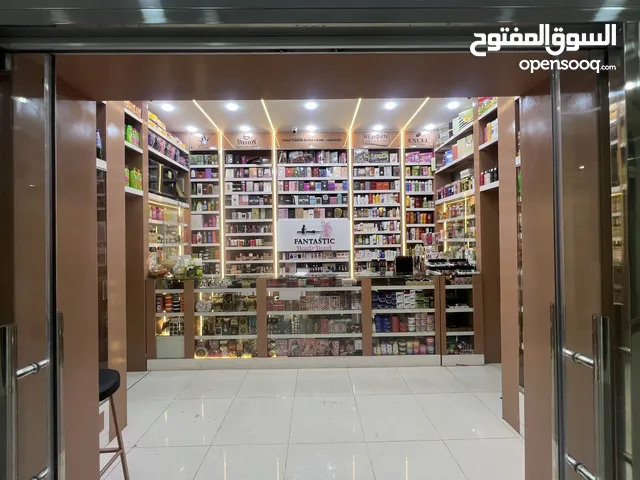 محل للبيع بدون رسوم نقل قدم بيع الديكور فقط والأبواب