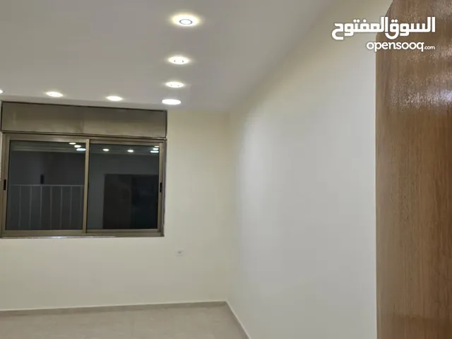 135 m2 3 Bedrooms Apartments for Sale in Ramallah and Al-Bireh Beitunia