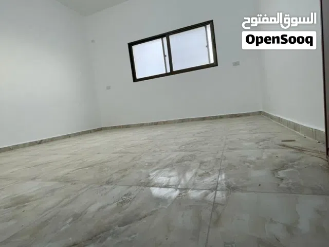 شقه طابق رابع تشطيب سوبر السوبر ديلوكس حي الدروز لا يوجد مصعد