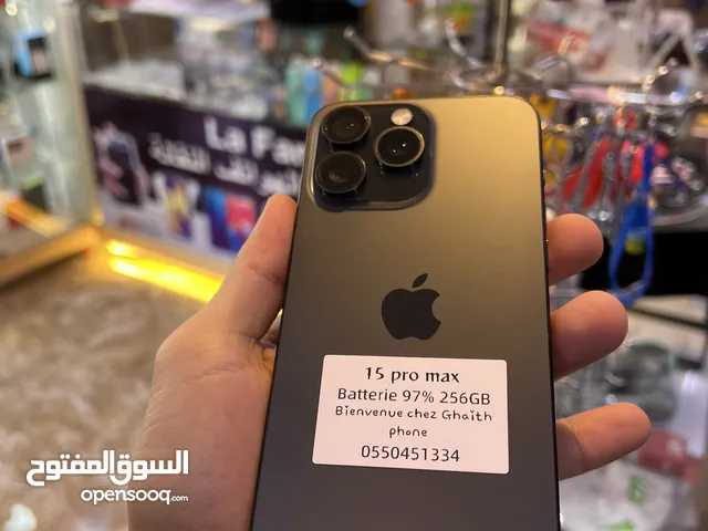 iPhone 15 pro Max 256 GB batterie 97
