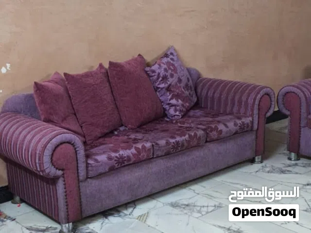 تخم 10 مقاعد مع بردات شباكين التخم نظيف جدا نوعه عراقي صناعته مال اربيل مع البردات