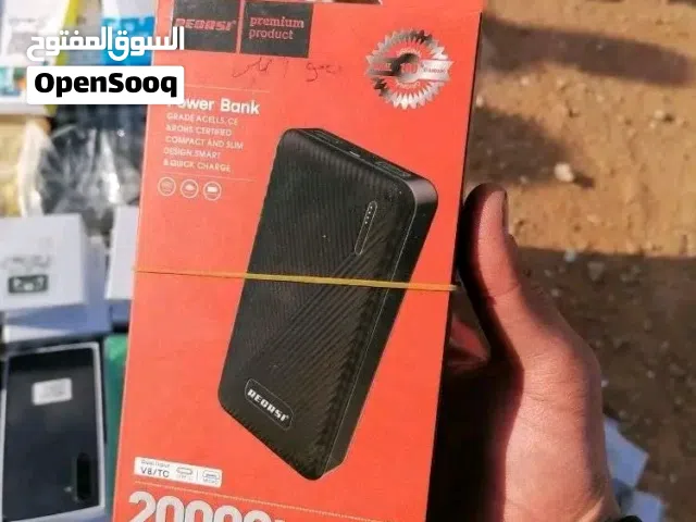 متوفر باور بنك اصلي قوته 20.000متوفر بالسعر كزيوني فقط مكان محل الخمس ويوجد خدمه توصيل