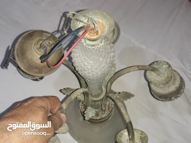 نجفتين نحاس للبيع مصنوعين من النحاس و بحالة جيدة