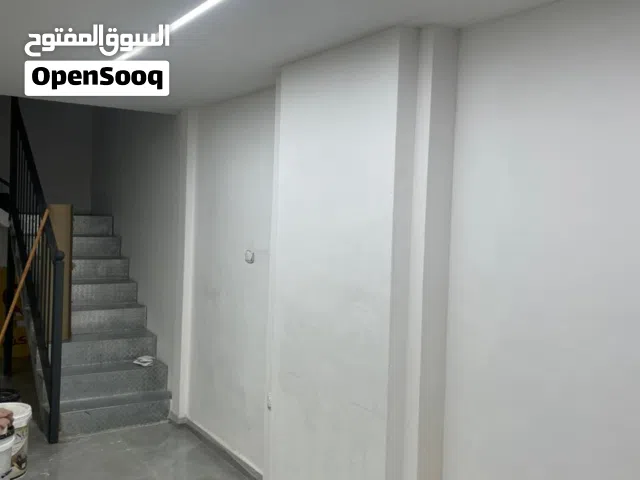 محل للضمان في رام الله الماصيون طابقين كل طابق 40 متر و حمام