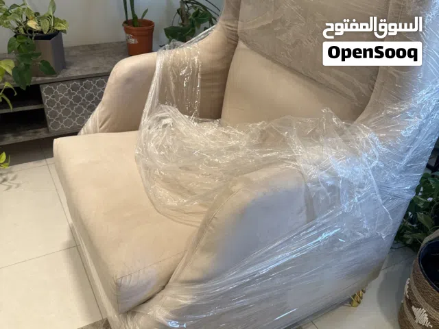2x Single seat cushioned sofas with cushion