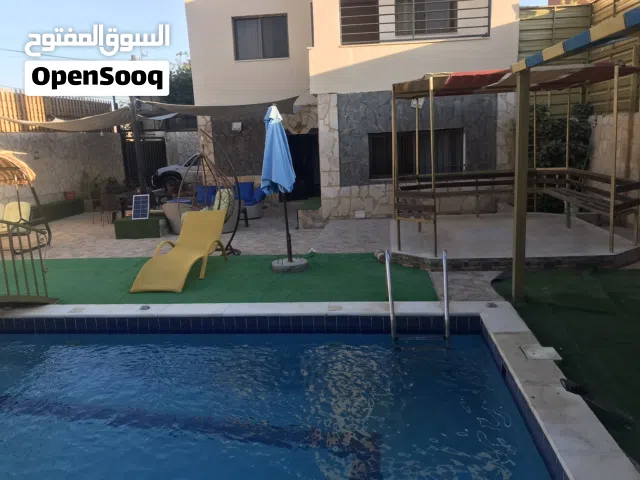 شاليه للبيع او البدل شاليه مميز  في الغور قرب البحر الميت للبيع او البدل على شقه او ارض في عمان