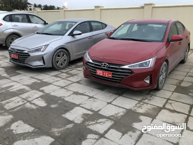 Sedan Hyundai in Dhofar