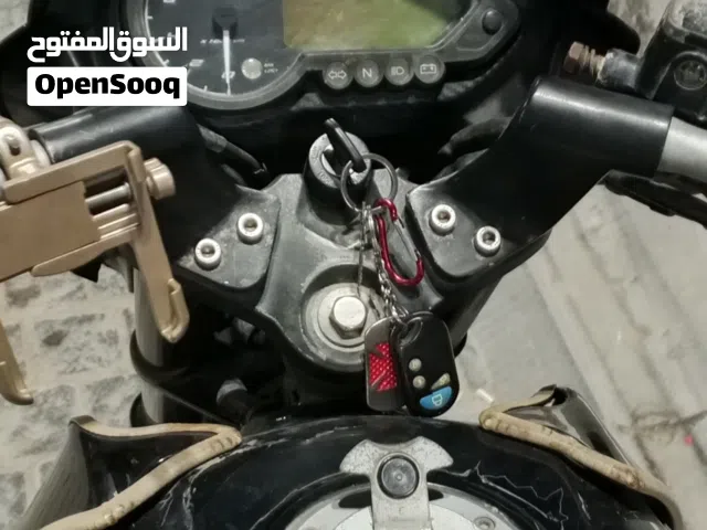 دراجة بولسر نيون