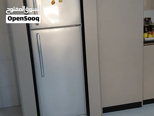 ثلاجة جنرال ويست بحالة ممتازة
