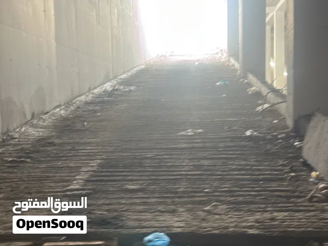 للايجار سرداب في الري 1000 متر